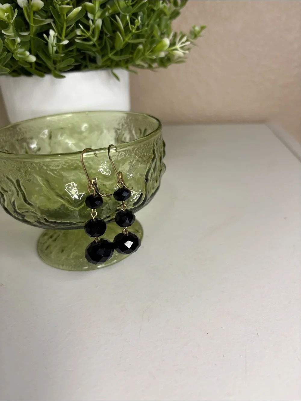 Vintage Black Faceted Bead Drop Earrings Gold Tone Leverback Triple Tier